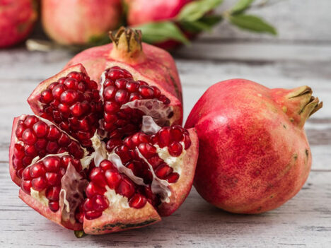 Yeni Yılda Bolluk, Bereket ve Şans Getirdiğine İnanılan Meyve: Nar